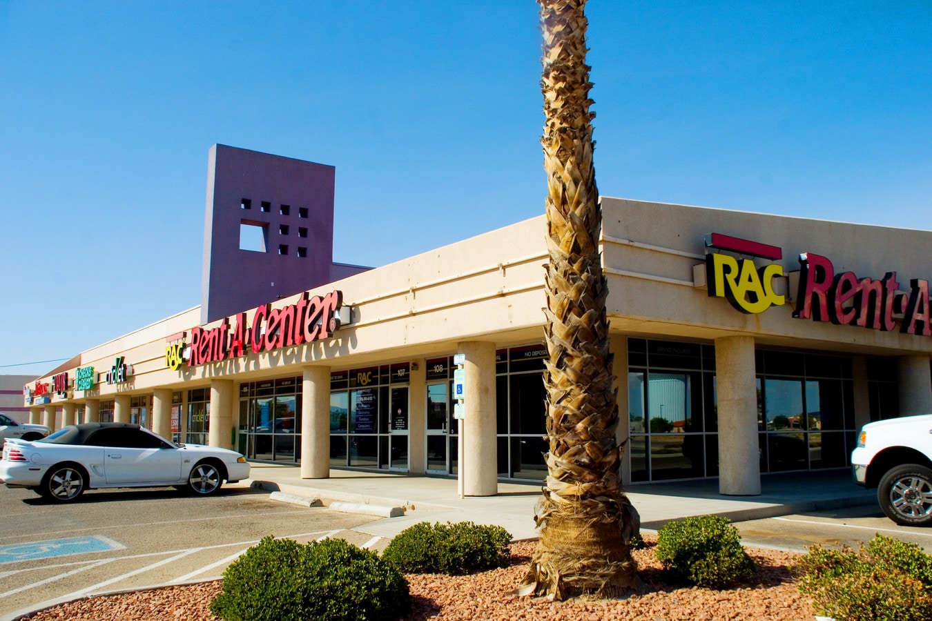 1830 Dieter Dr, El Paso, TX 79936