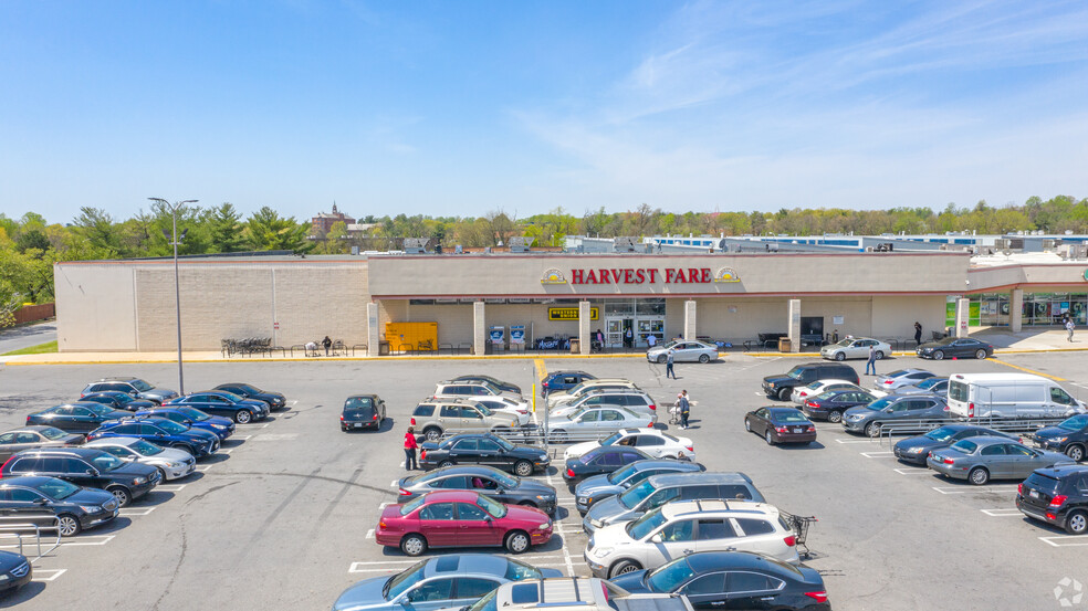 4600-4660 W Northern Pky, Baltimore, MD for lease - Building Photo - Image 3 of 5