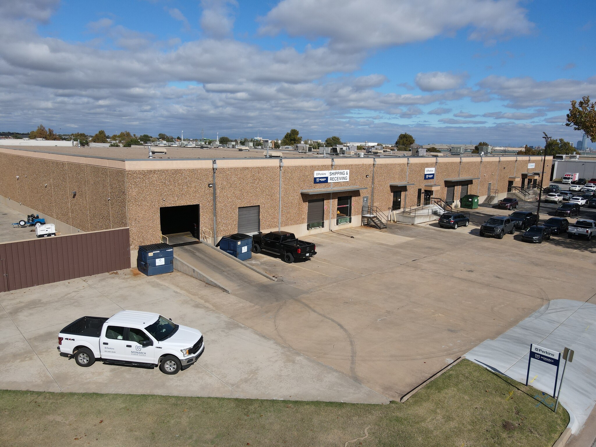 4243-4253 Will Rogers Pky, Oklahoma City, OK for lease Building Photo- Image 1 of 61