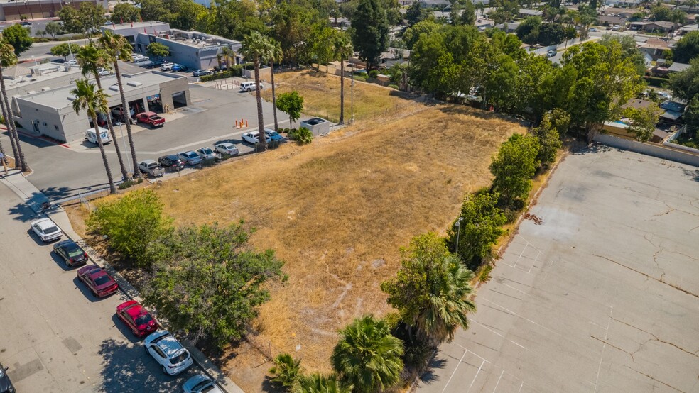 50 Auto Center dr, Pomona, CA for sale - Primary Photo - Image 1 of 14