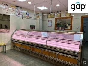 Retail in Cuenca, Cuenca for lease Interior Photo- Image 2 of 5