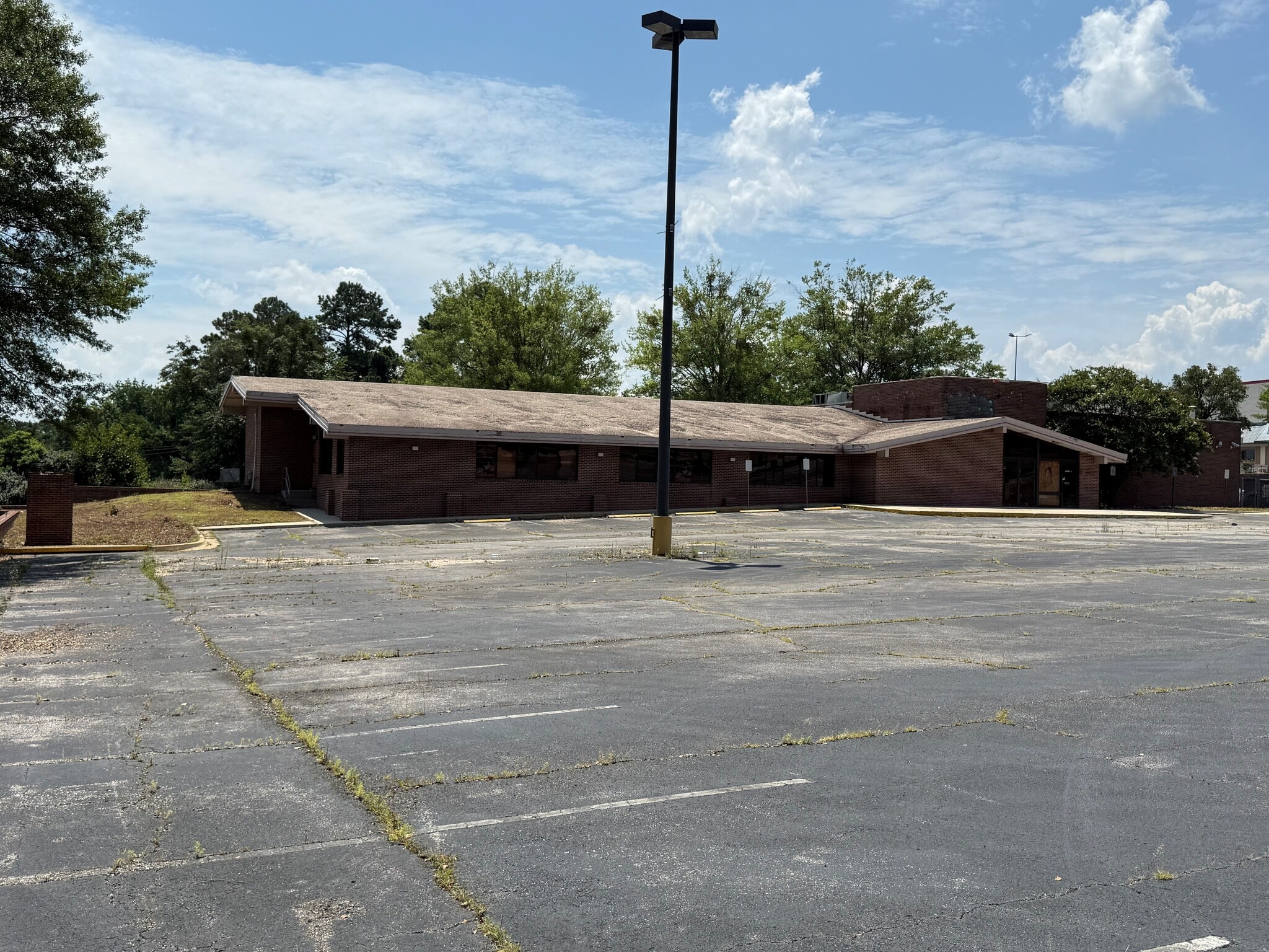 7201 Crestwood Blvd, Birmingham, AL for sale Building Photo- Image 1 of 8