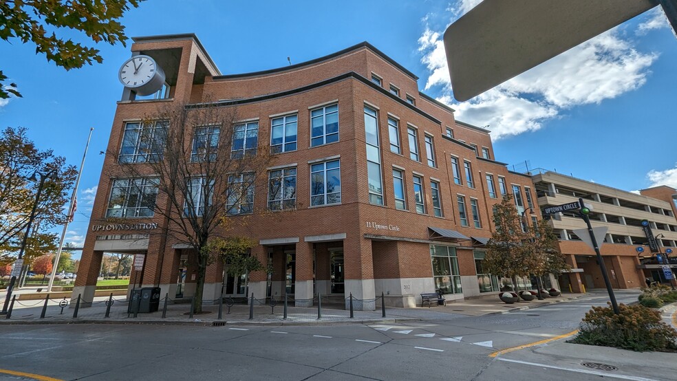 11 Uptown Cir, Normal, IL for lease - Primary Photo - Image 1 of 1