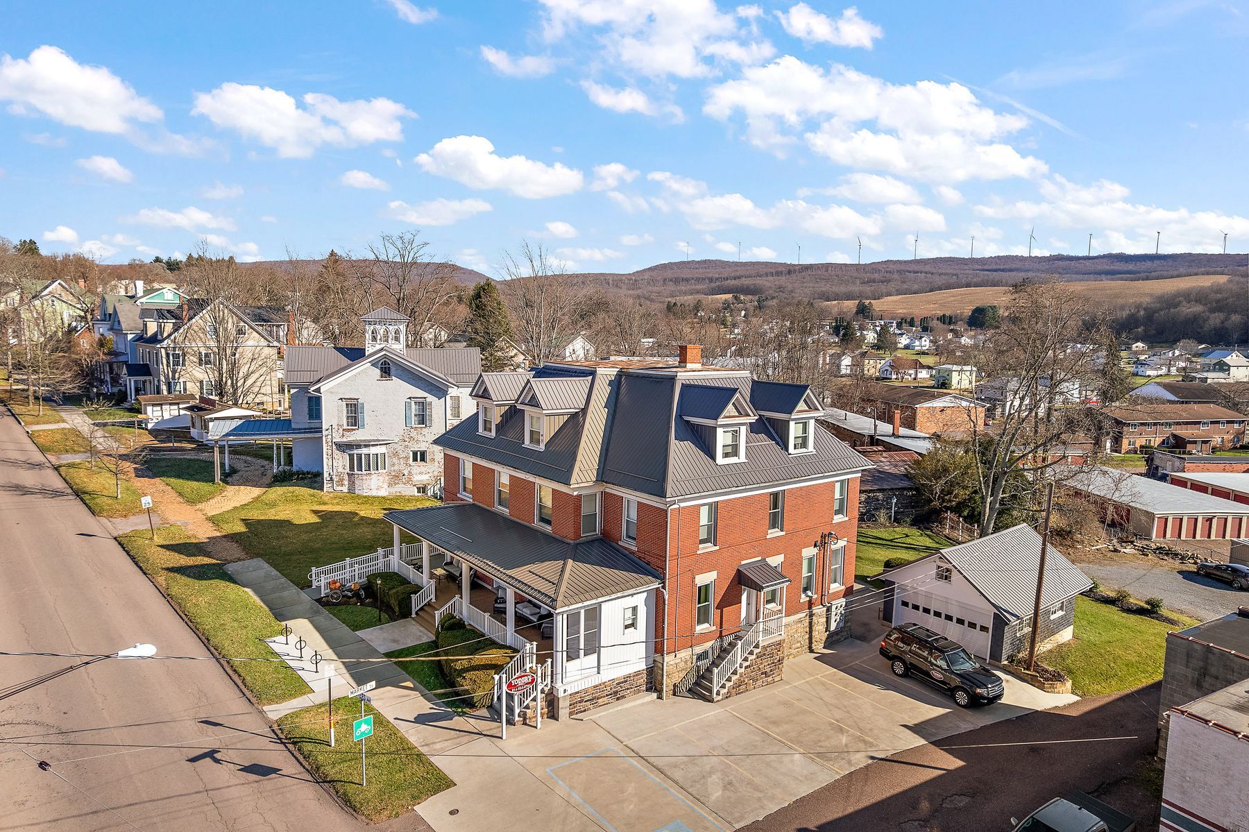 106 Meyers Ave, Meyersdale, PA for sale Primary Photo- Image 1 of 46