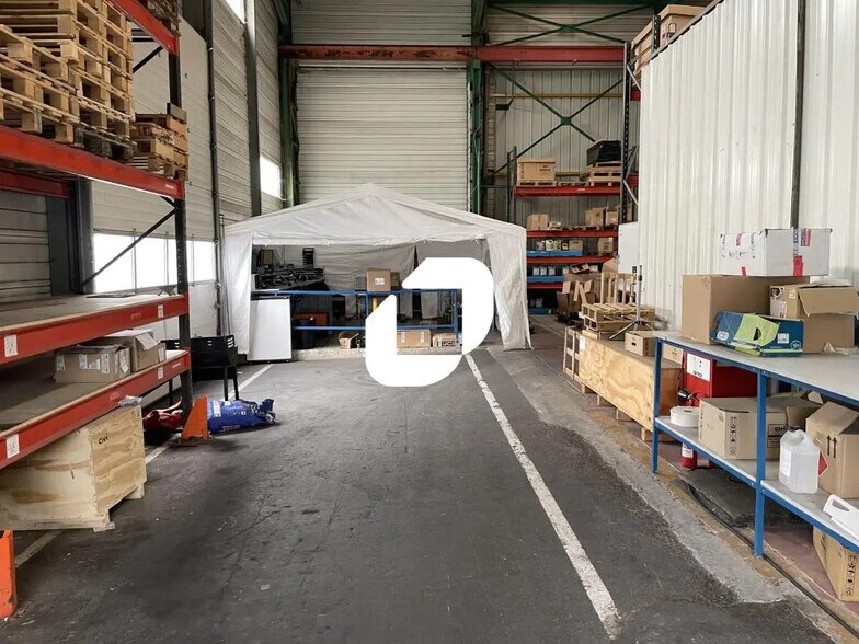 Office in Treillières for lease - Building Photo - Image 2 of 8