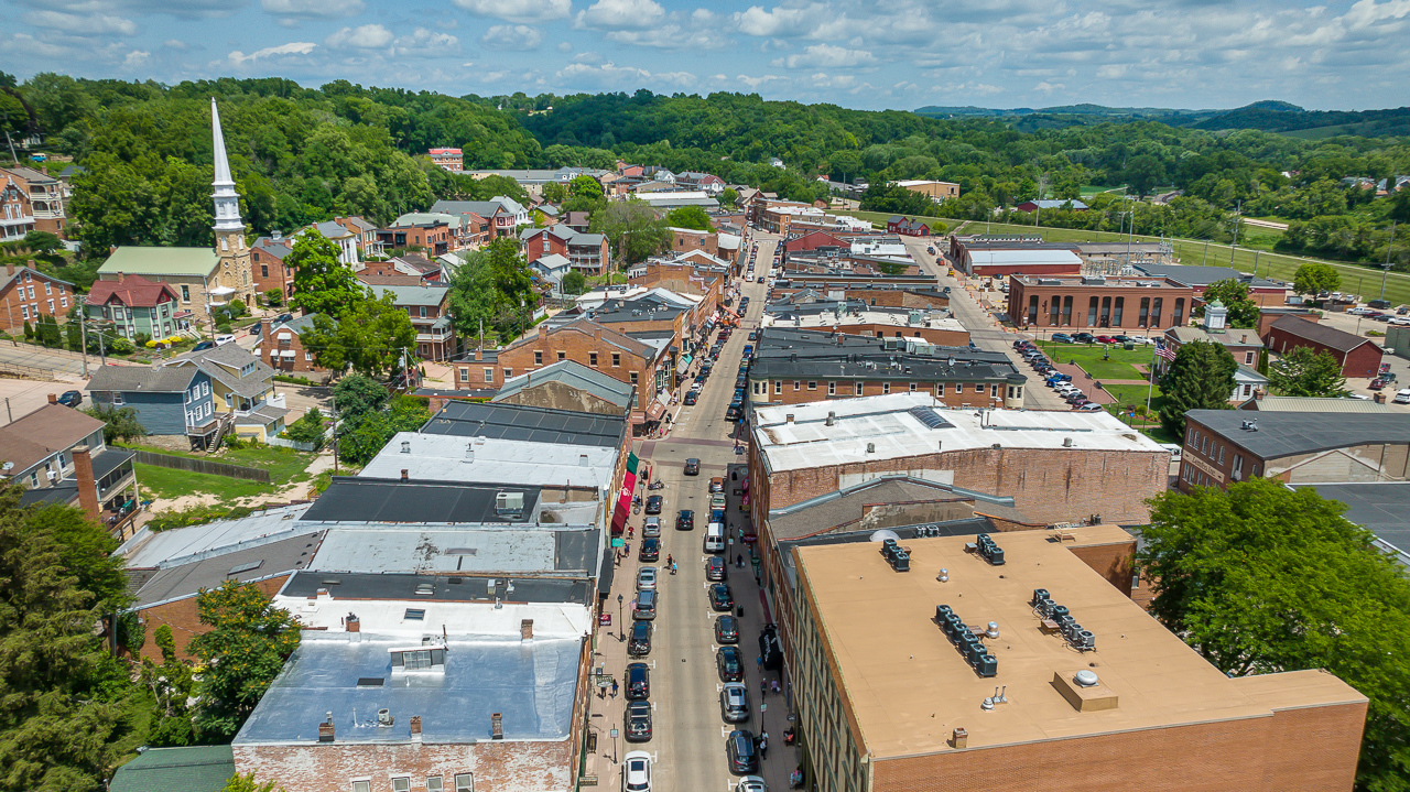 117 S Main St, Galena, IL for sale Primary Photo- Image 1 of 1