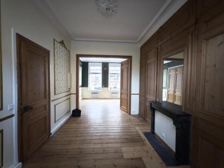 Office in Lille for lease - Interior Photo - Image 3 of 3