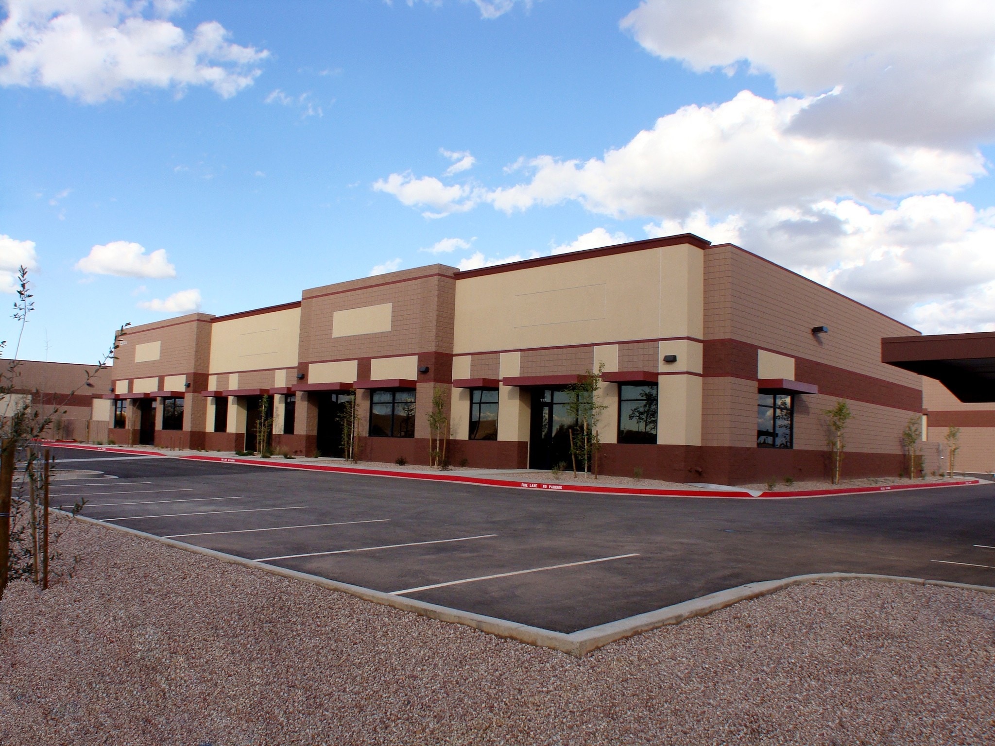 7235 E Hampton Ave, Mesa, AZ for lease Primary Photo- Image 1 of 18