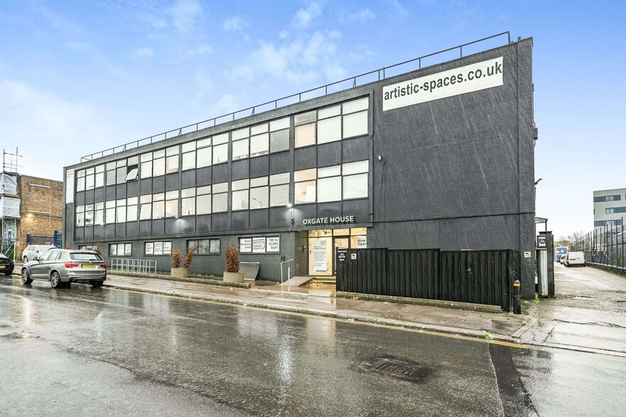 Oxgate Ln, London for lease - Primary Photo - Image 1 of 3