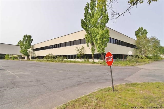 901 Grant Ave, Lake Katrine, NY for lease - Building Photo - Image 1 of 6