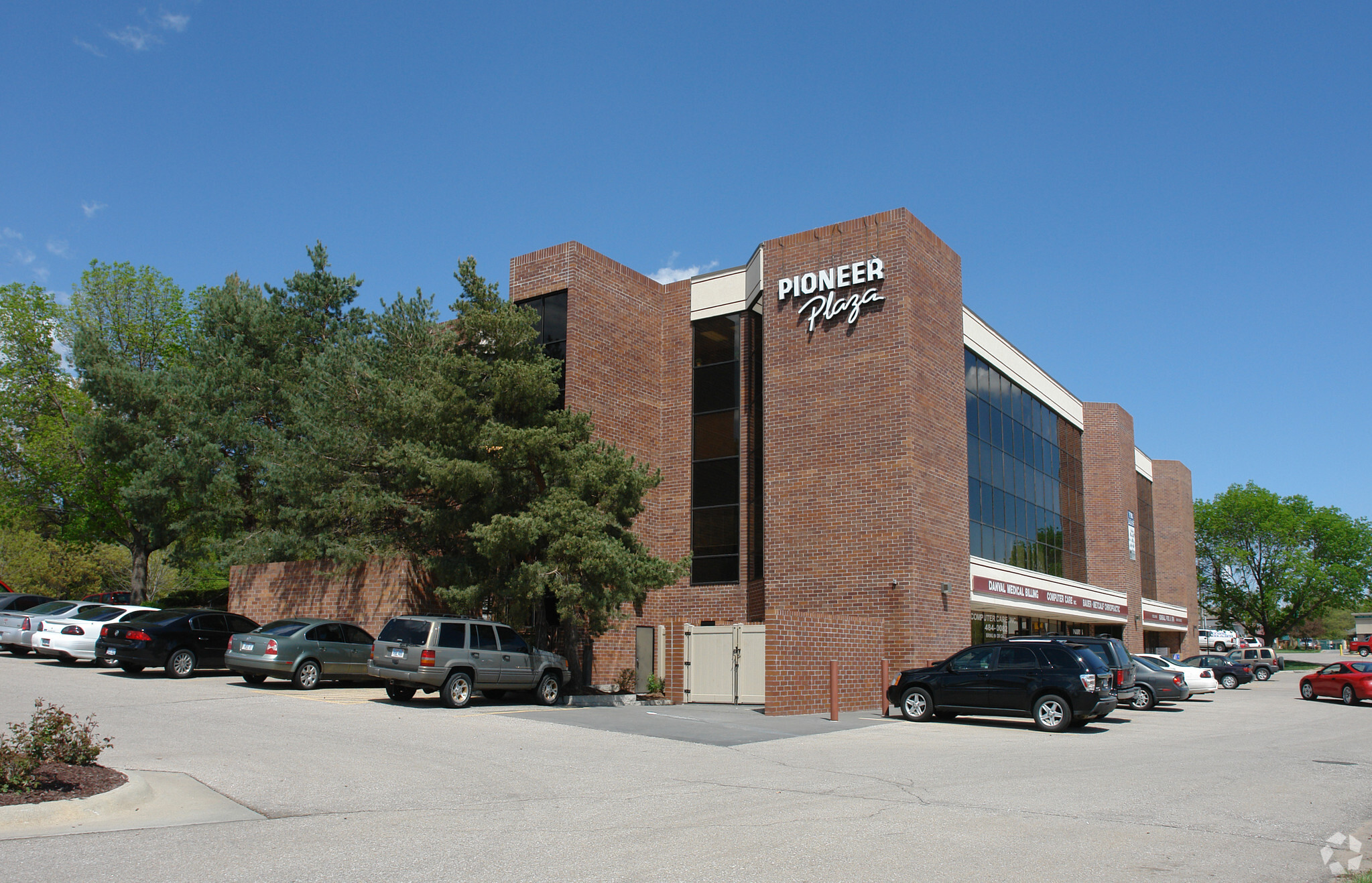 3201 Pioneers Blvd, Lincoln, NE for sale Primary Photo- Image 1 of 1