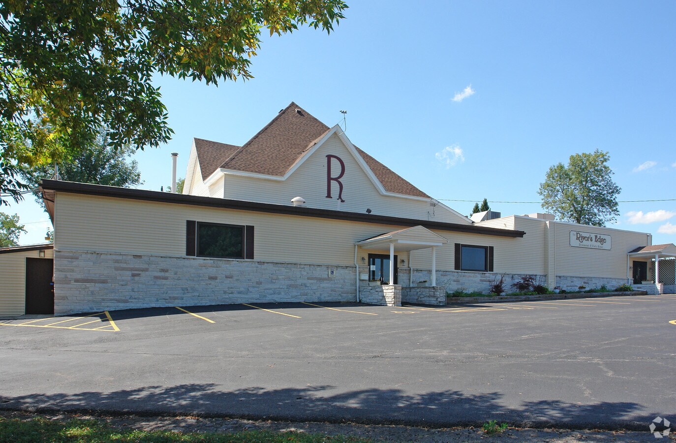 31 Paul Rd, Rochester, NY 14624