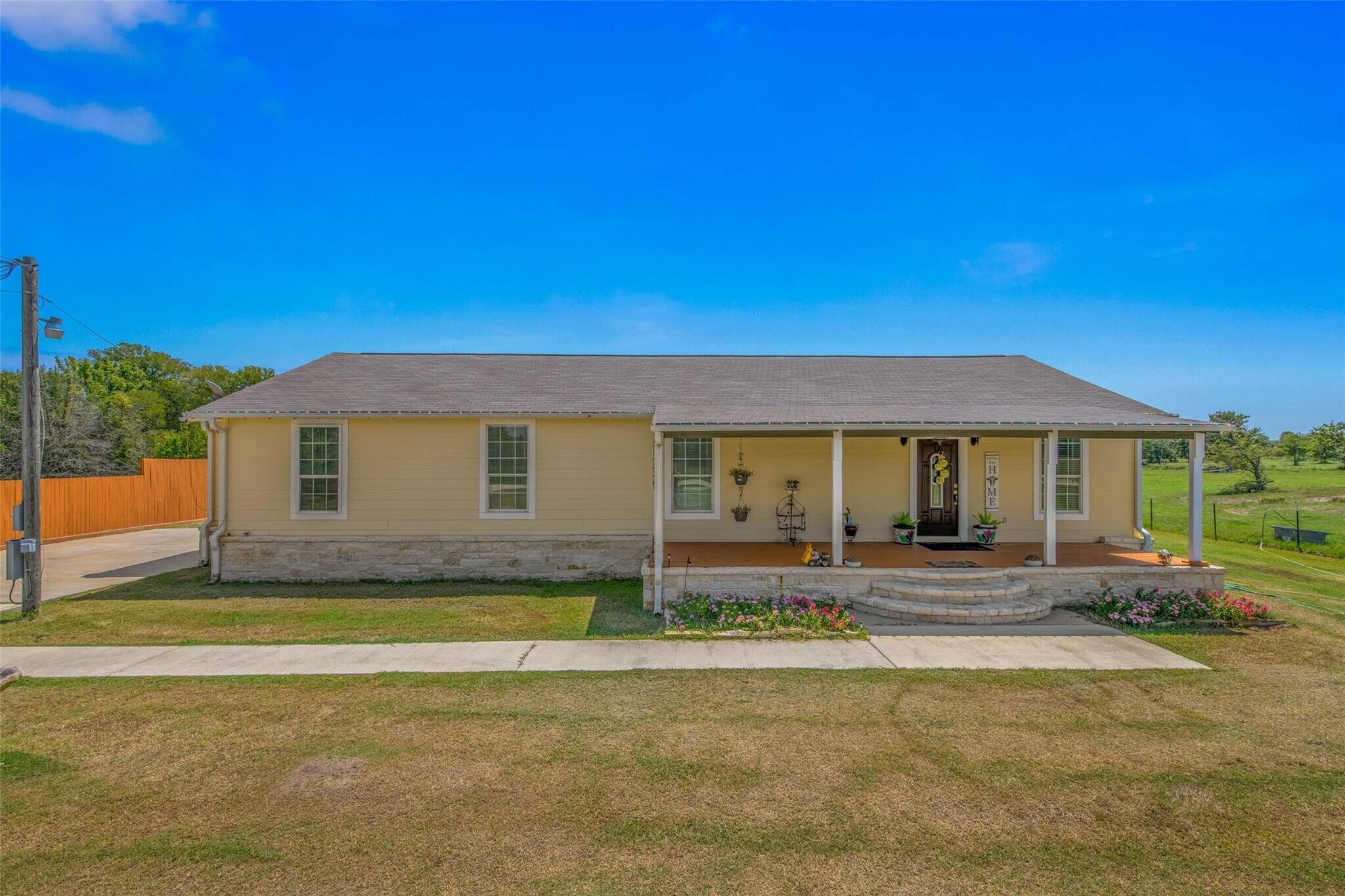 3876 Hummingbird, Bedias, TX for sale Primary Photo- Image 1 of 30