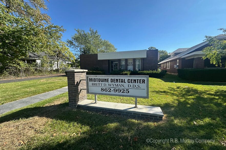 1614 N Benton Ave, Springfield, MO for sale - Building Photo - Image 2 of 13