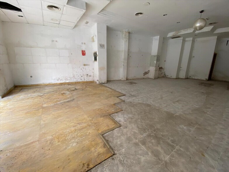 Retail in Cartagena for sale - Building Photo - Image 3 of 8