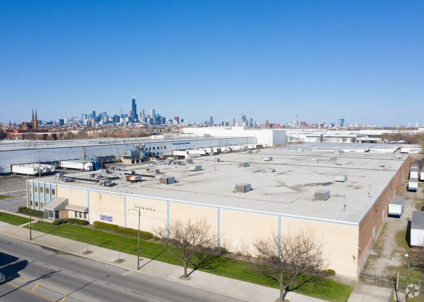 2701 S Western Ave, Chicago, IL for lease - Aerial - Image 3 of 3