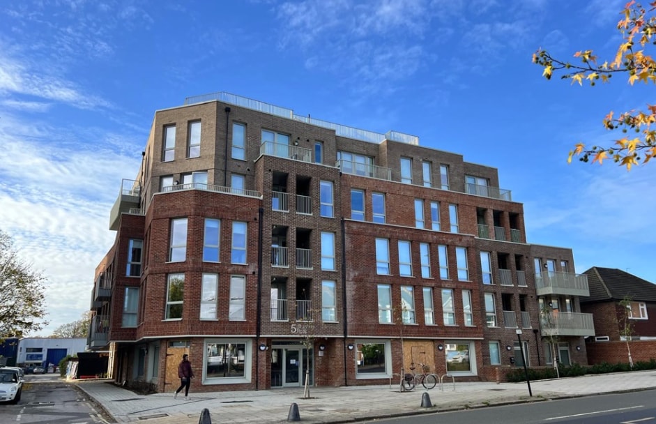 3-5 St Johns Rd, Isleworth for lease Primary Photo- Image 1 of 2