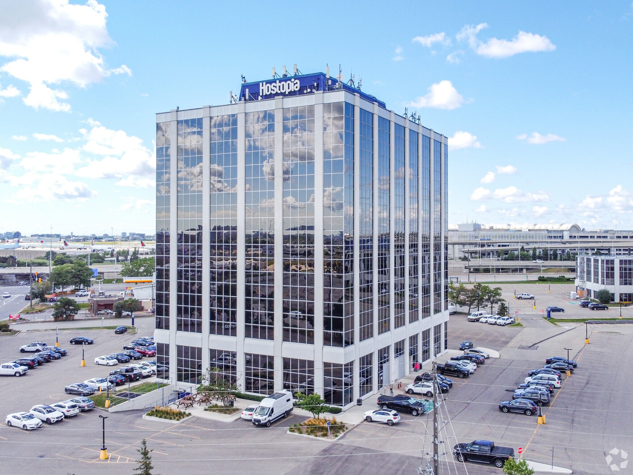 5935 Airport Rd, Mississauga, ON for lease Primary Photo- Image 1 of 16