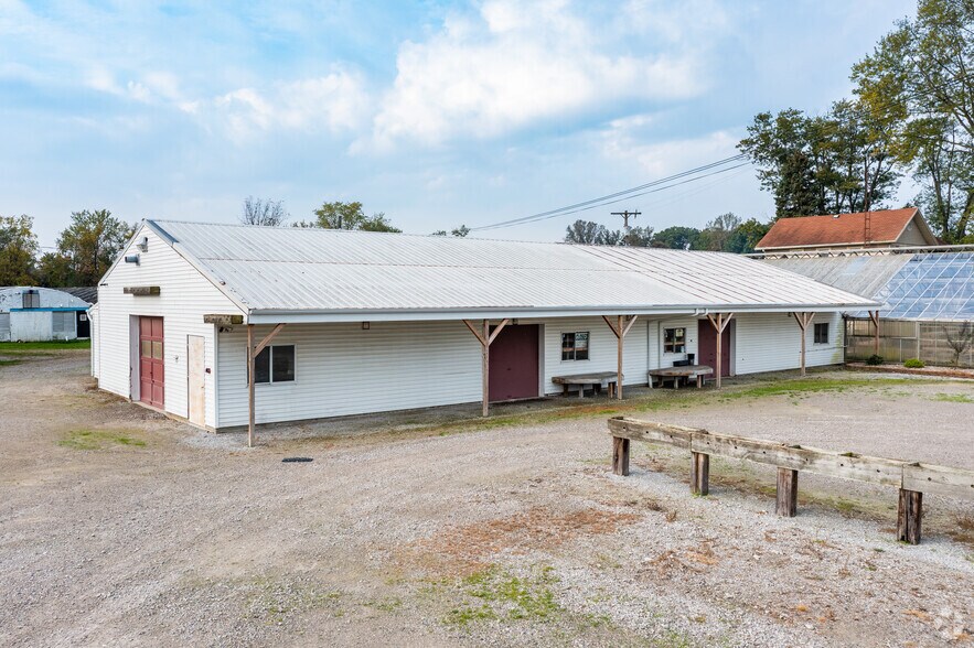 2925 Smith Rd, Lambertville, MI for sale - Building Photo - Image 1 of 1