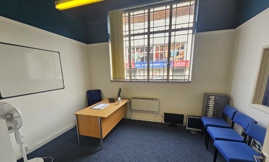 45 Green St, Gillingham for sale - Interior Photo - Image 2 of 4