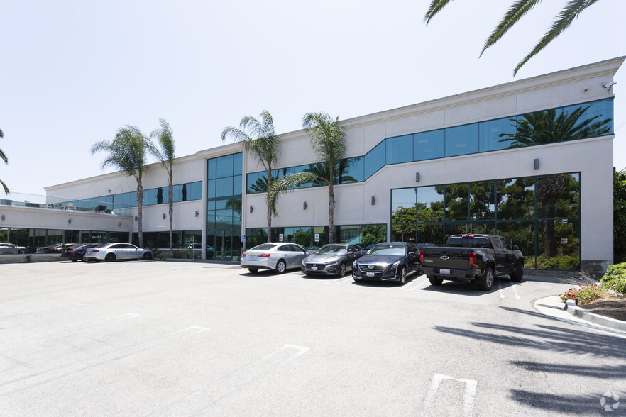 5450 W 83rd St, Los Angeles, CA for lease - Building Photo - Image 3 of 10