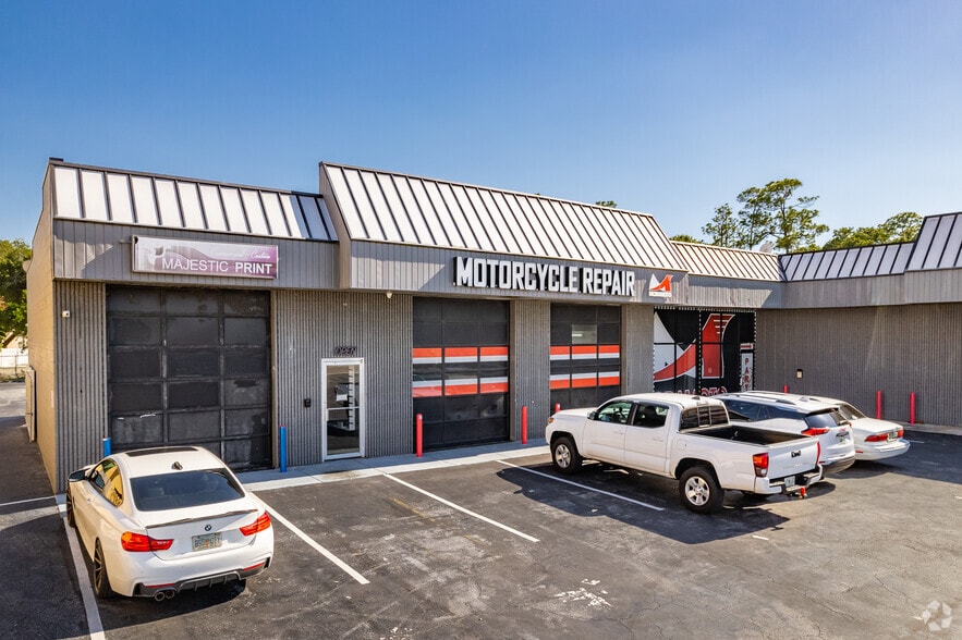 7000 Park Blvd, Pinellas Park, FL for lease - Building Photo - Image 3 of 20