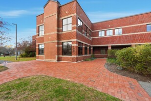 100 University Dr, Amherst MA - Commercial Real Estate