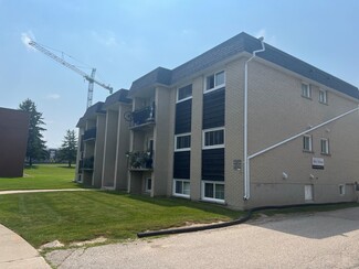 More details for 14 Woodfern Crt, Kitchener, ON - Multifamily for Sale