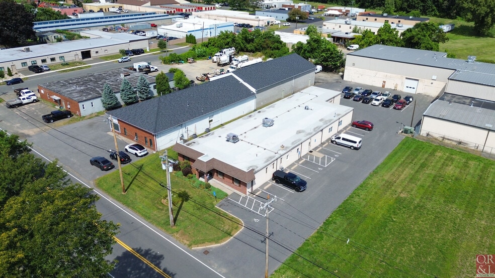 115 Wayside Ave, West Springfield, MA for sale - Building Photo - Image 3 of 6