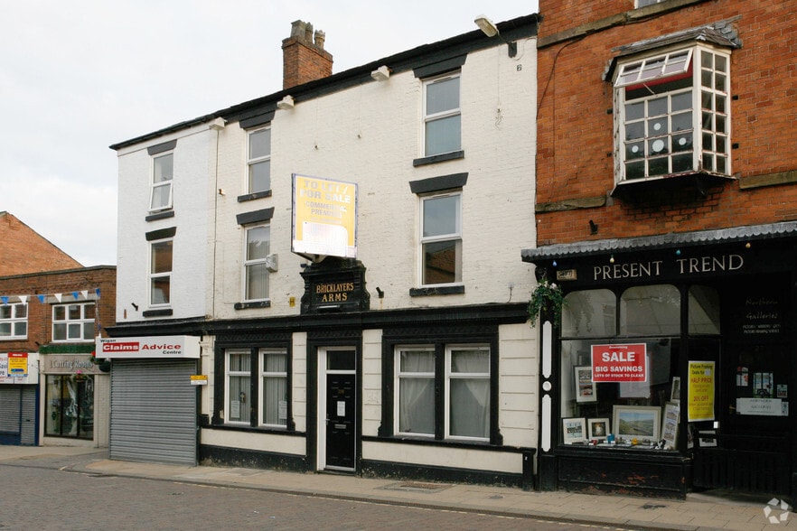 29 Hallgate, Wigan for sale - Primary Photo - Image 1 of 1