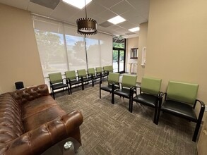 2569-2571 Homeview Dr, Richmond, VA for lease Interior Photo- Image 1 of 17