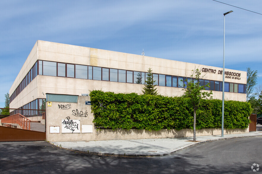 Calle Dublín, 1, Las Rozas de Madrid, Madrid for lease - Primary Photo - Image 1 of 4