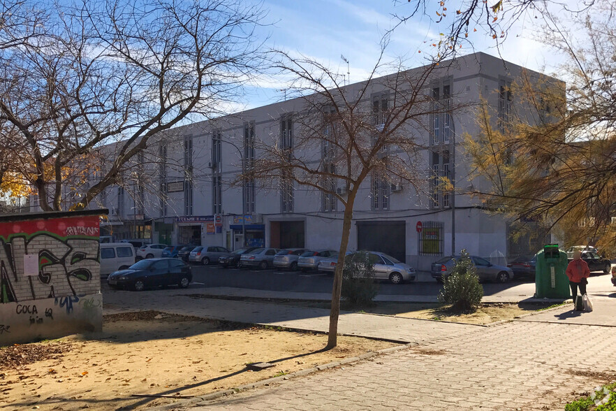 Avenida de las Regiones, 2, Fuenlabrada, Madrid for sale - Building Photo - Image 1 of 2