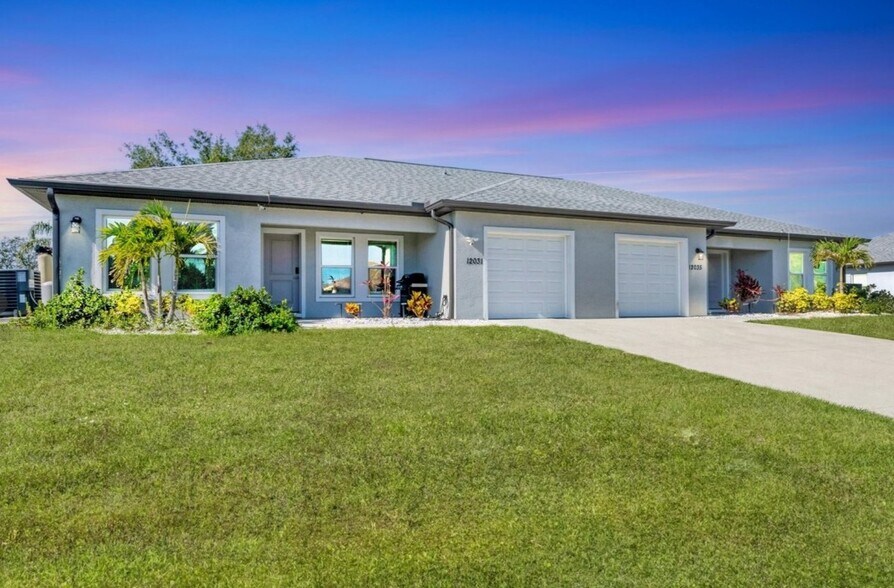 12031 Saragossa Ln, North Port, FL for sale - Primary Photo - Image 1 of 1