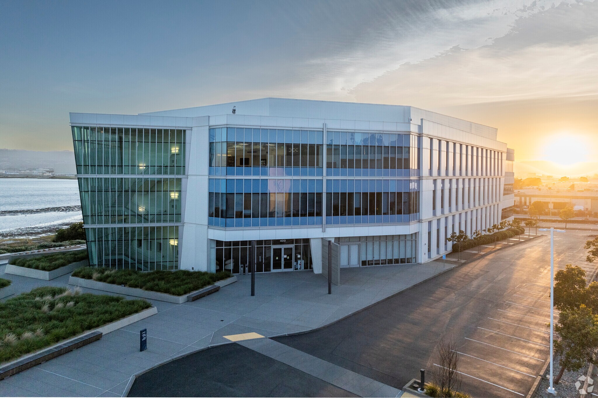 400 E Jamie Ct, South San Francisco, CA for lease Primary Photo- Image 1 of 9