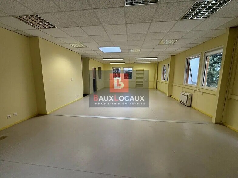 Office in Avignon for sale - Interior Photo - Image 3 of 23