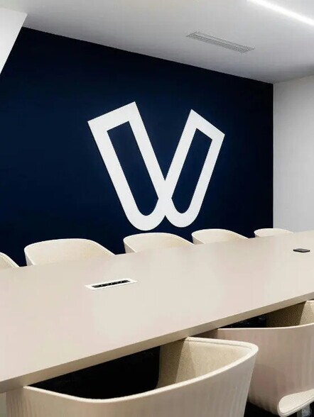 Office in Paris for lease - Interior Photo - Image 1 of 19