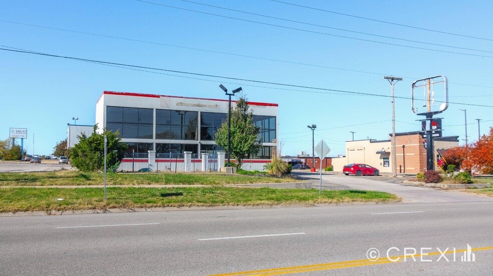 2111 N Woodlawn St, Wichita, KS for sale - Building Photo - Image 2 of 3