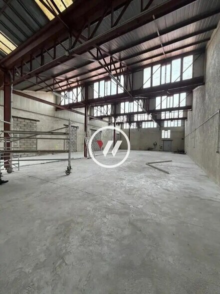 Industrial in Bezons for sale - Building Photo - Image 1 of 10