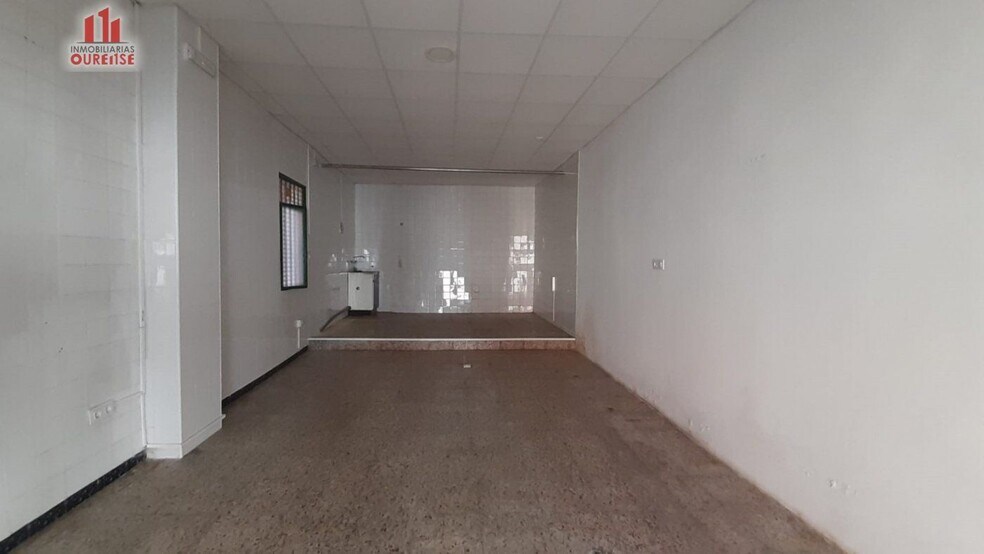 Retail in Ourense for lease - Building Photo - Image 2 of 5