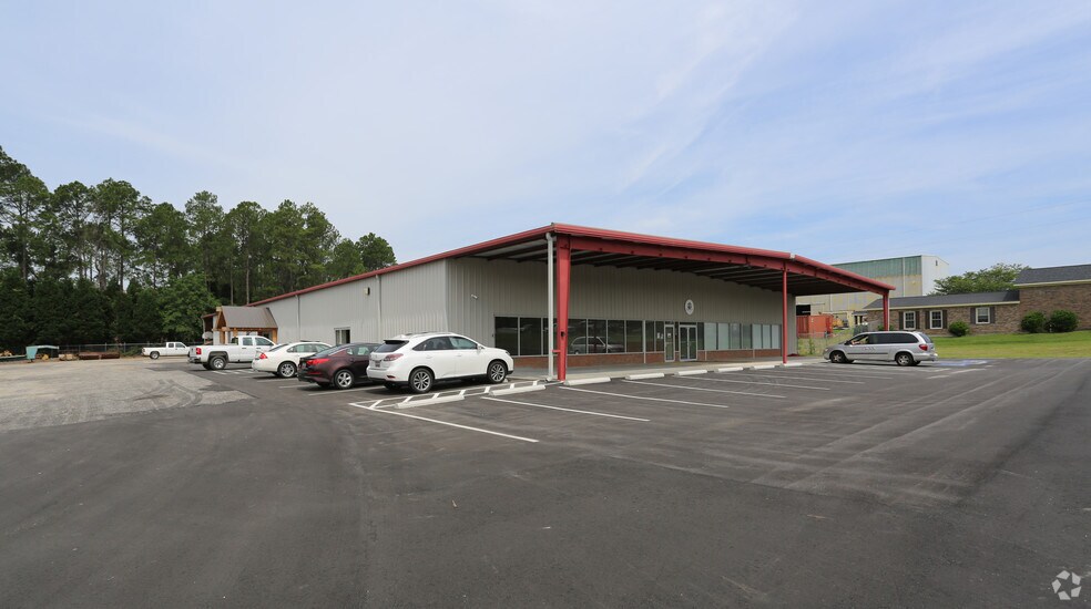437 Highway 601 S, Lugoff, SC for sale - Primary Photo - Image 1 of 1