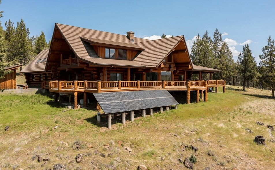 23324 N 395 Hwy, John Day, OR for sale - Primary Photo - Image 1 of 1