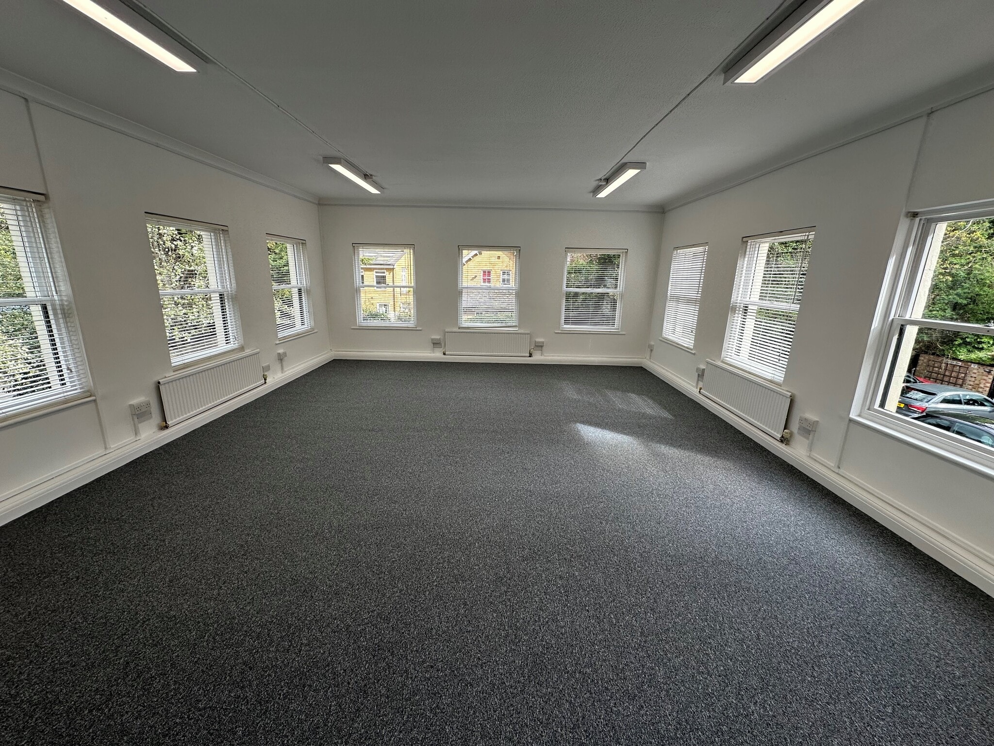 28-30 Claremont Rd, Surbiton for lease Interior Photo- Image 1 of 1