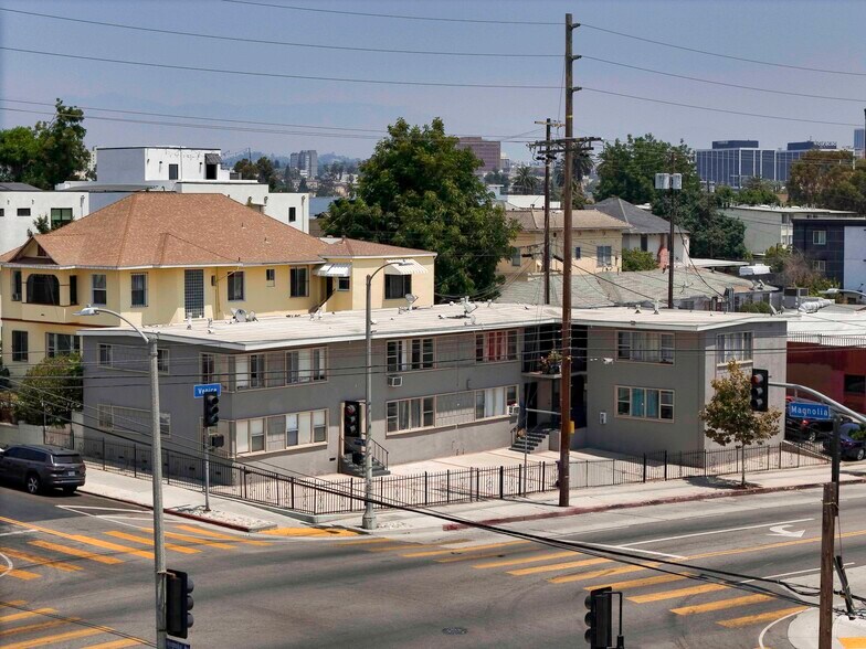 1475 Venice Blvd, Los Angeles, CA for sale - Building Photo - Image 1 of 9