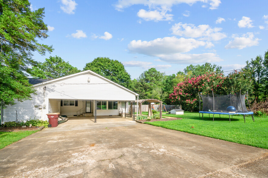 29699 Capshaw Rd, Harvest, AL for sale - Building Photo - Image 3 of 30