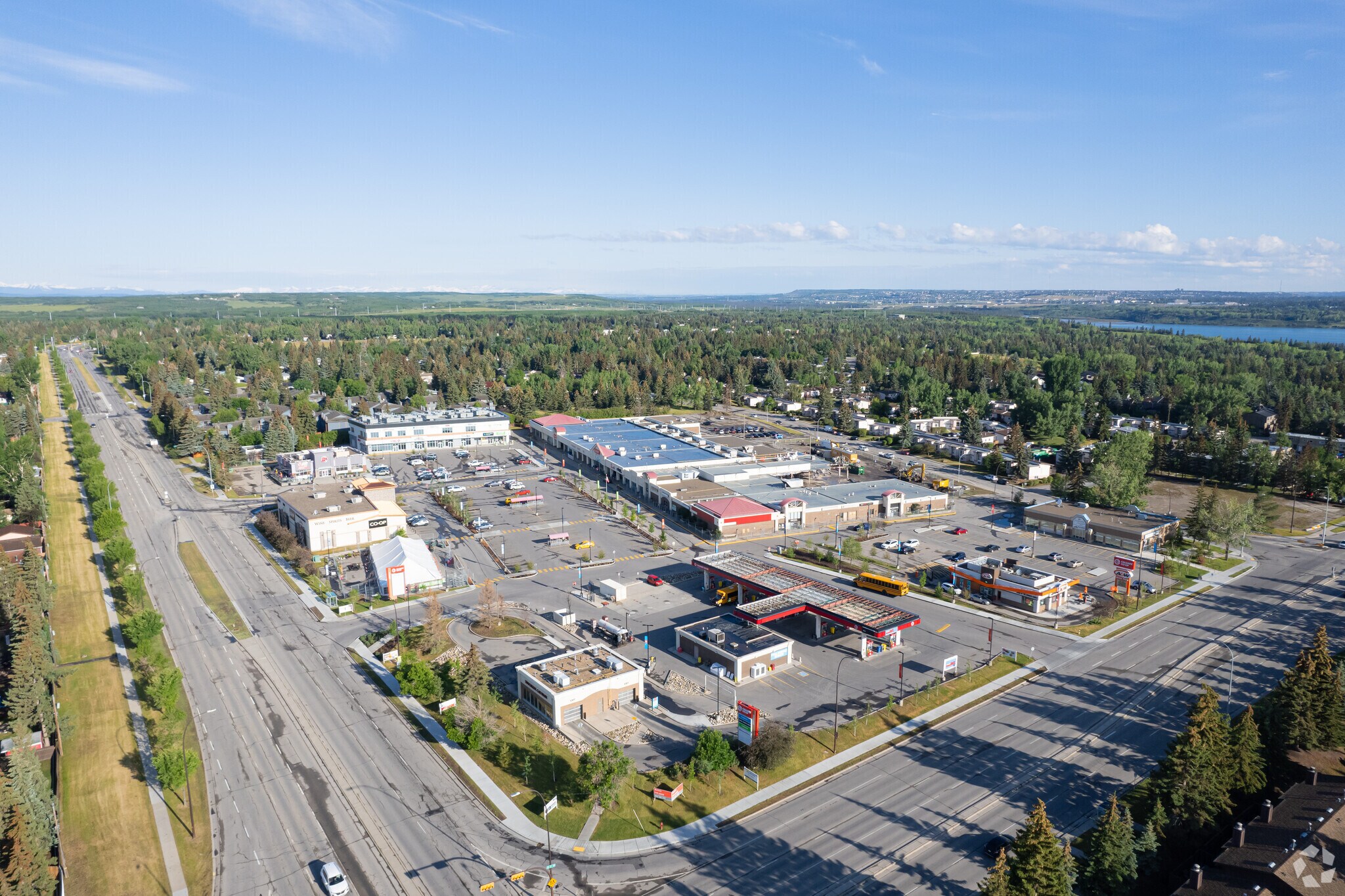 2580 Southland Dr SW, Calgary, AB for lease Primary Photo- Image 1 of 8