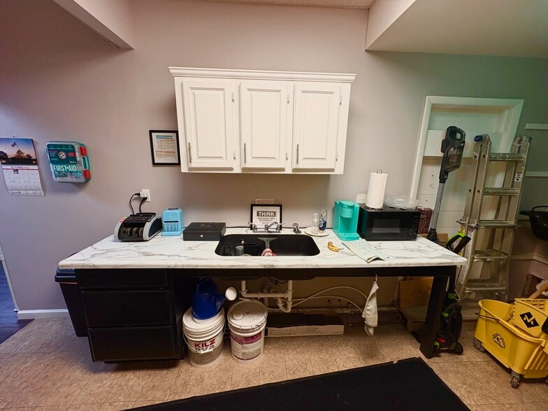 802 Lima St, Wapak, OH for sale - Building Photo - Image 2 of 9