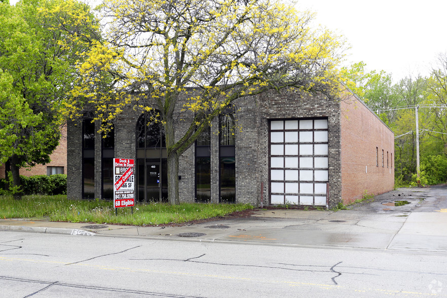 40 Lively Blvd, Elk Grove Village, IL for sale - Primary Photo - Image 3 of 7