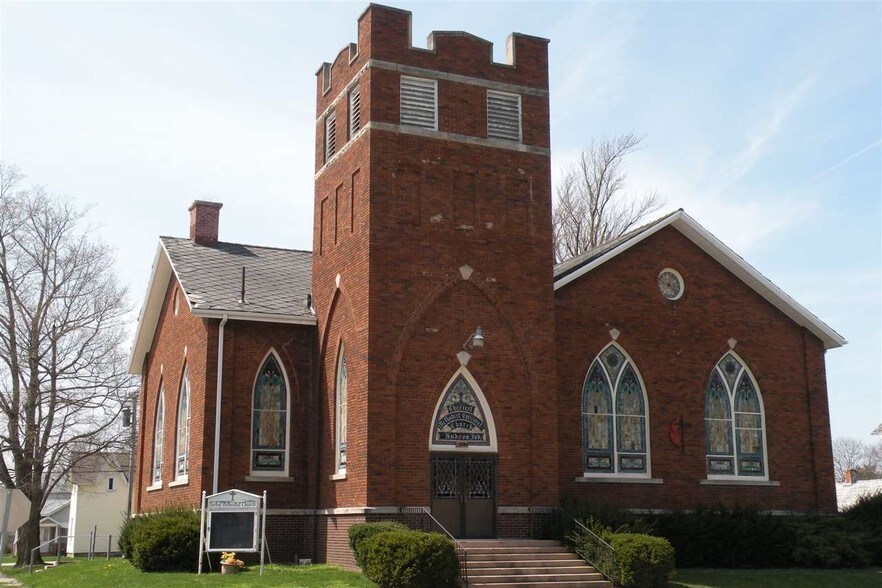 404 N Main St, Hudson, IN for sale - Building Photo - Image 1 of 1