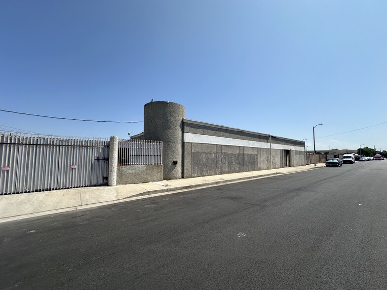 9000 Owensmouth Ave, Chatsworth, CA for sale - Building Photo - Image 1 of 1